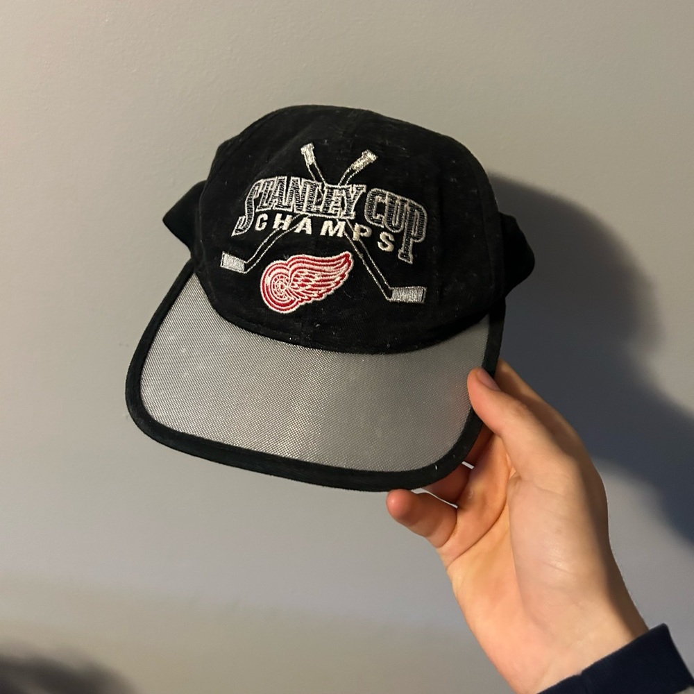1998 Starter NHL Stanley Cup Champs Detroit Red Wings Hat